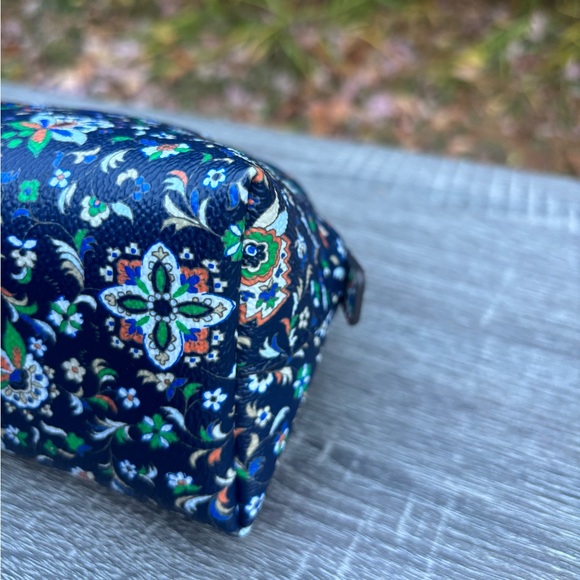Tory Burch Kerrington Cosmetic Case - Picture 15 of 17